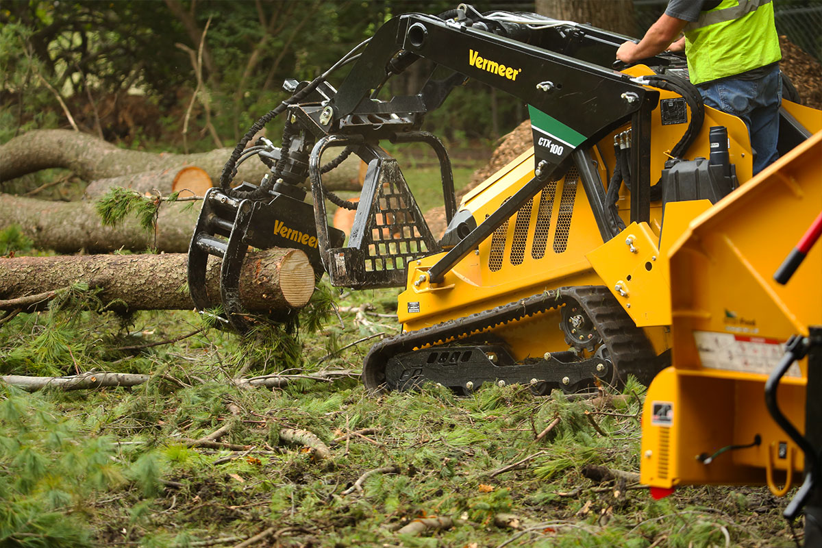 Vermeer CTX100 tracked mini loader log grapple