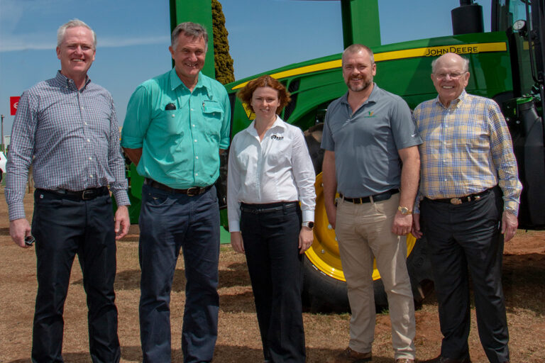 The new RDO Australia Group will bring together the Vanderfield, Vermeer Australia and RDO Equipment dealerships. Picture L-R Tim Curoe (CEO of RD Offutt Co), Bruce Vandersee (CEO Vanderfield), Julie Whitcombe (incoming CEO for RDO Australia Group), Ryan Offutt (Executive Vice President of RD Offutt Co) and Ron Offutt (Founder of RD Offutt Co).