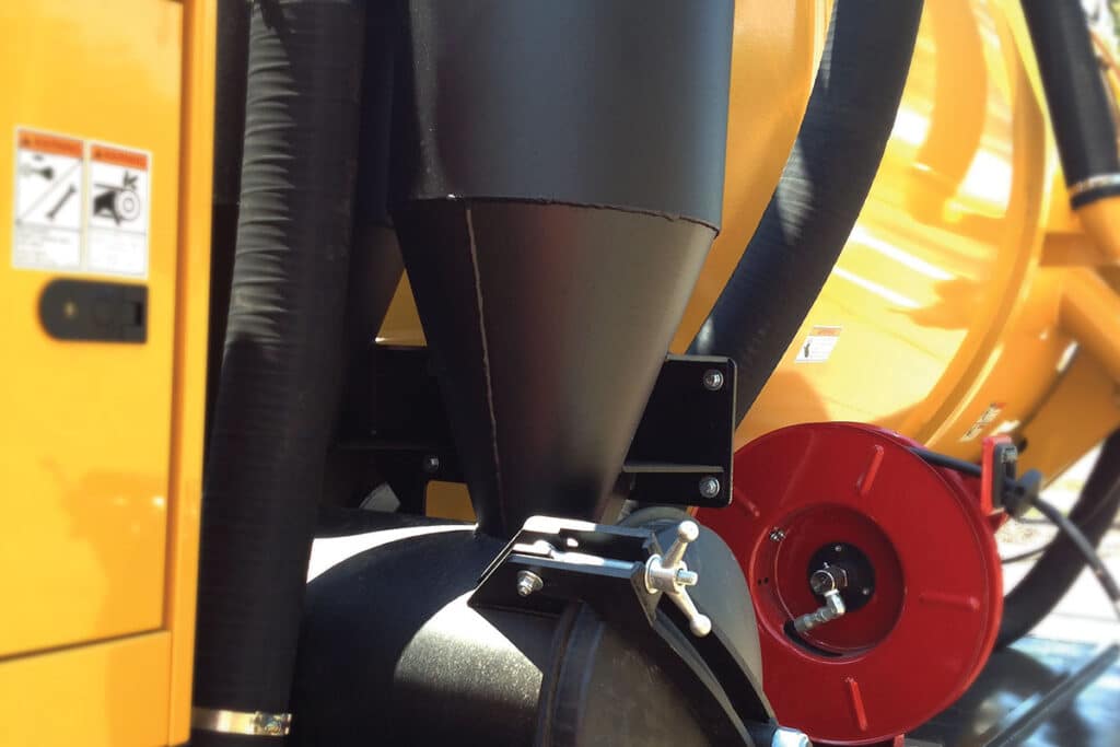 VX70-800 truck mounted Vacuum Excavator cyclonic filtration
