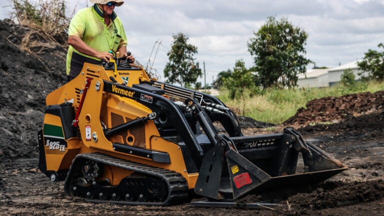 Bundy Hire Mini Skid Steer Loader - Vermeer Australia